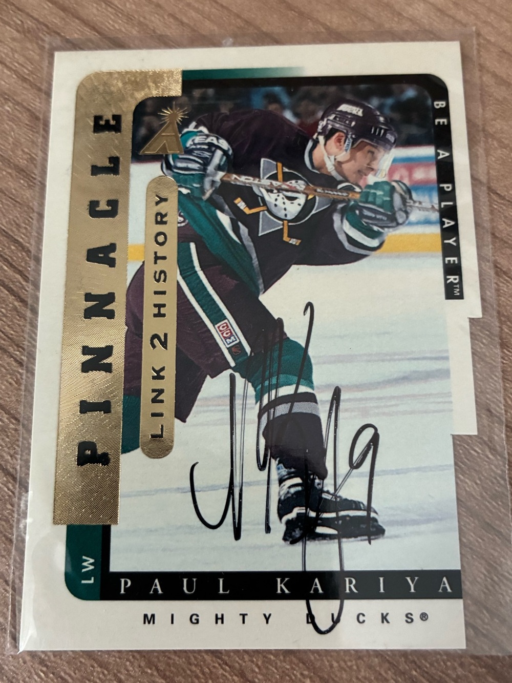 Paul Kariya 1996 Be A Player #LTH-6B Link 2 History Autograph Card